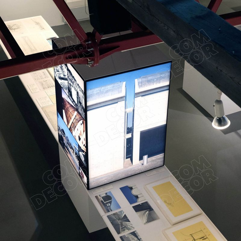 Lightbox for exhibition / SEG pylon