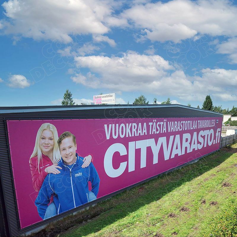 Outdoor advertising: mesh or PVC banner